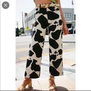 Lisa Says Gah cow print pants